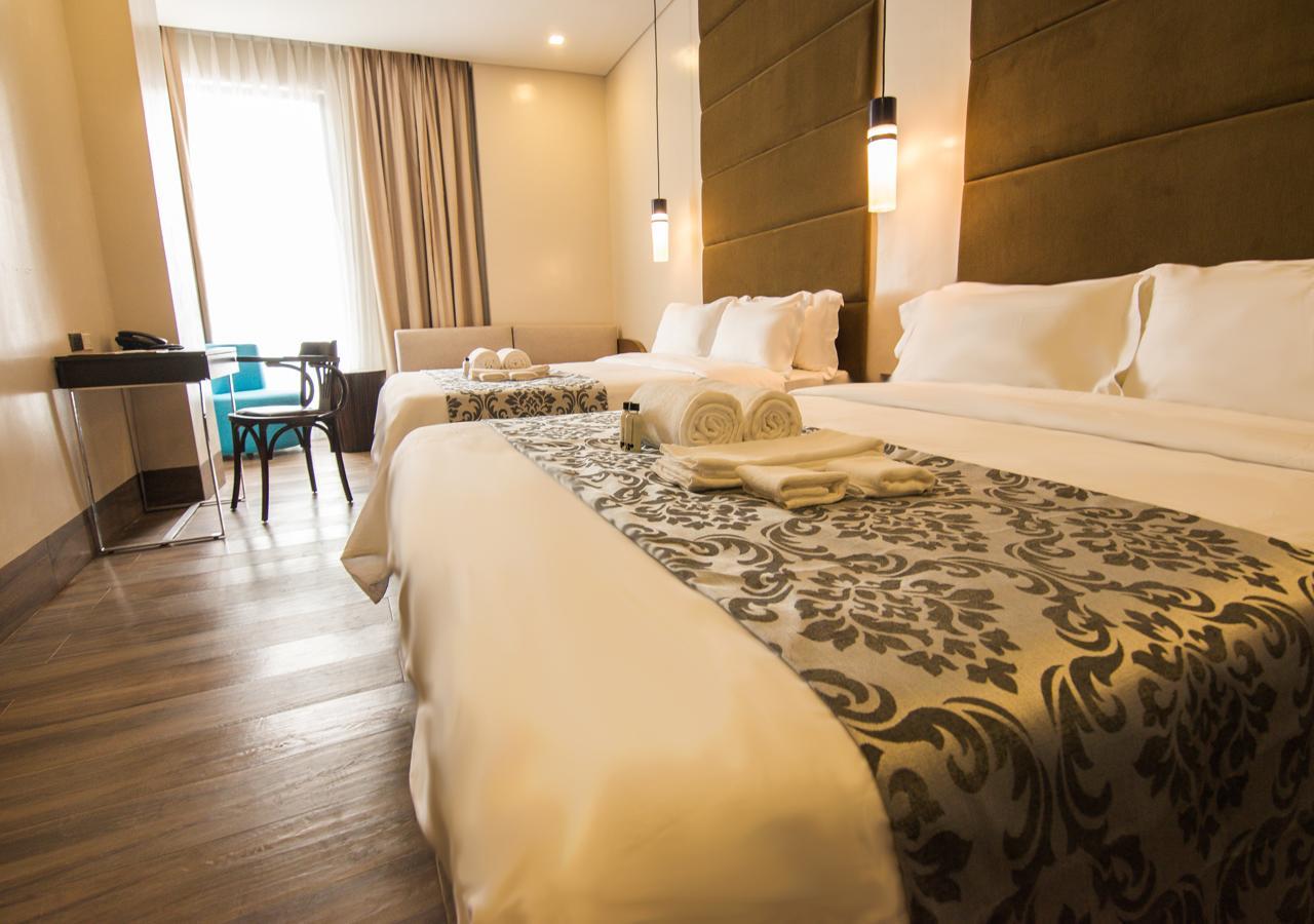 Goldberry Lite Hotel Iloilo Esterno foto
