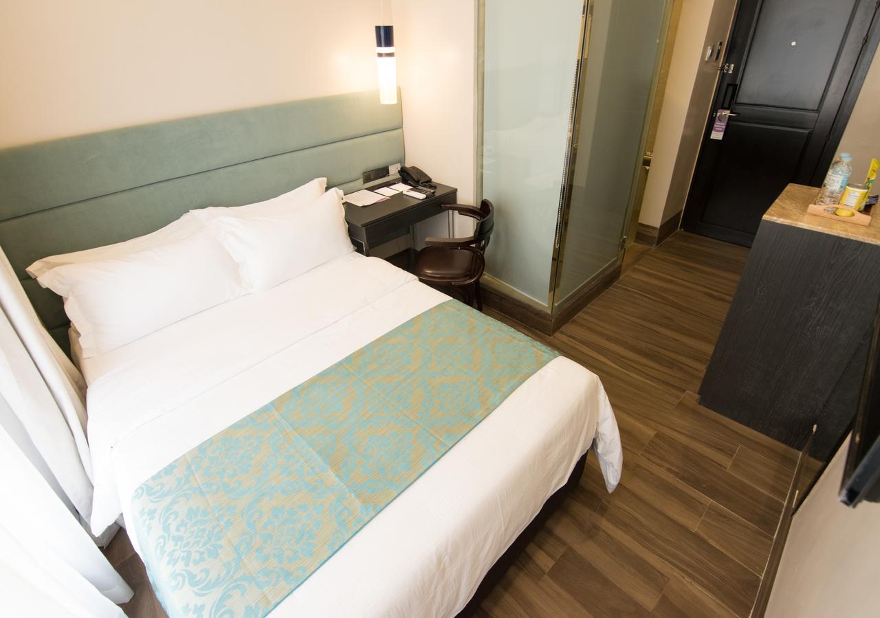 Goldberry Lite Hotel Iloilo Esterno foto