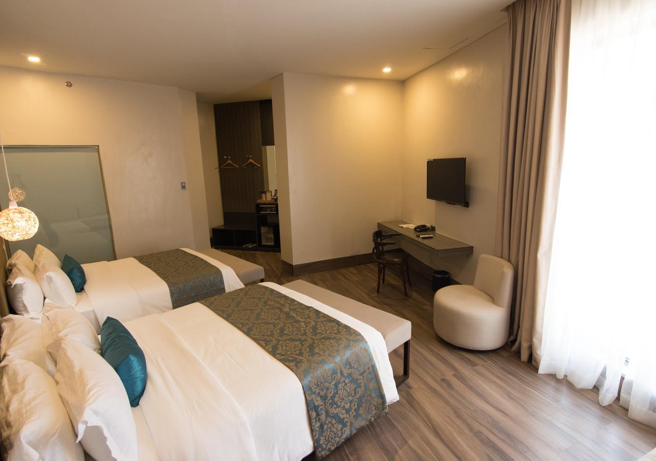 Goldberry Lite Hotel Iloilo Esterno foto
