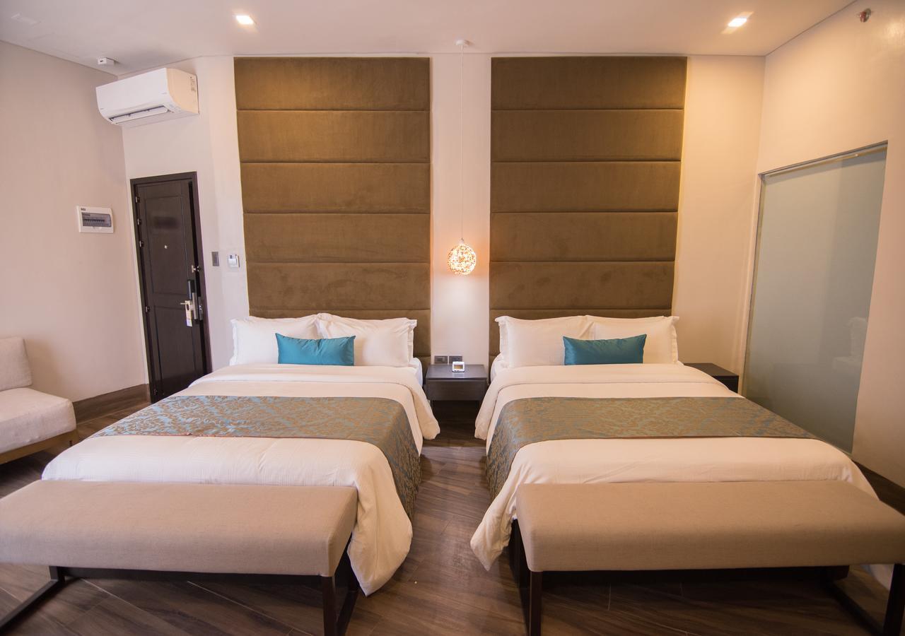 Goldberry Lite Hotel Iloilo Esterno foto