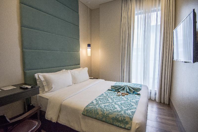 Goldberry Lite Hotel Iloilo Esterno foto