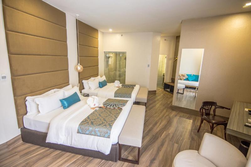 Goldberry Lite Hotel Iloilo Esterno foto