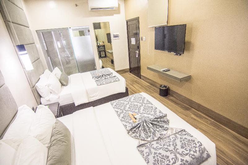 Goldberry Lite Hotel Iloilo Esterno foto